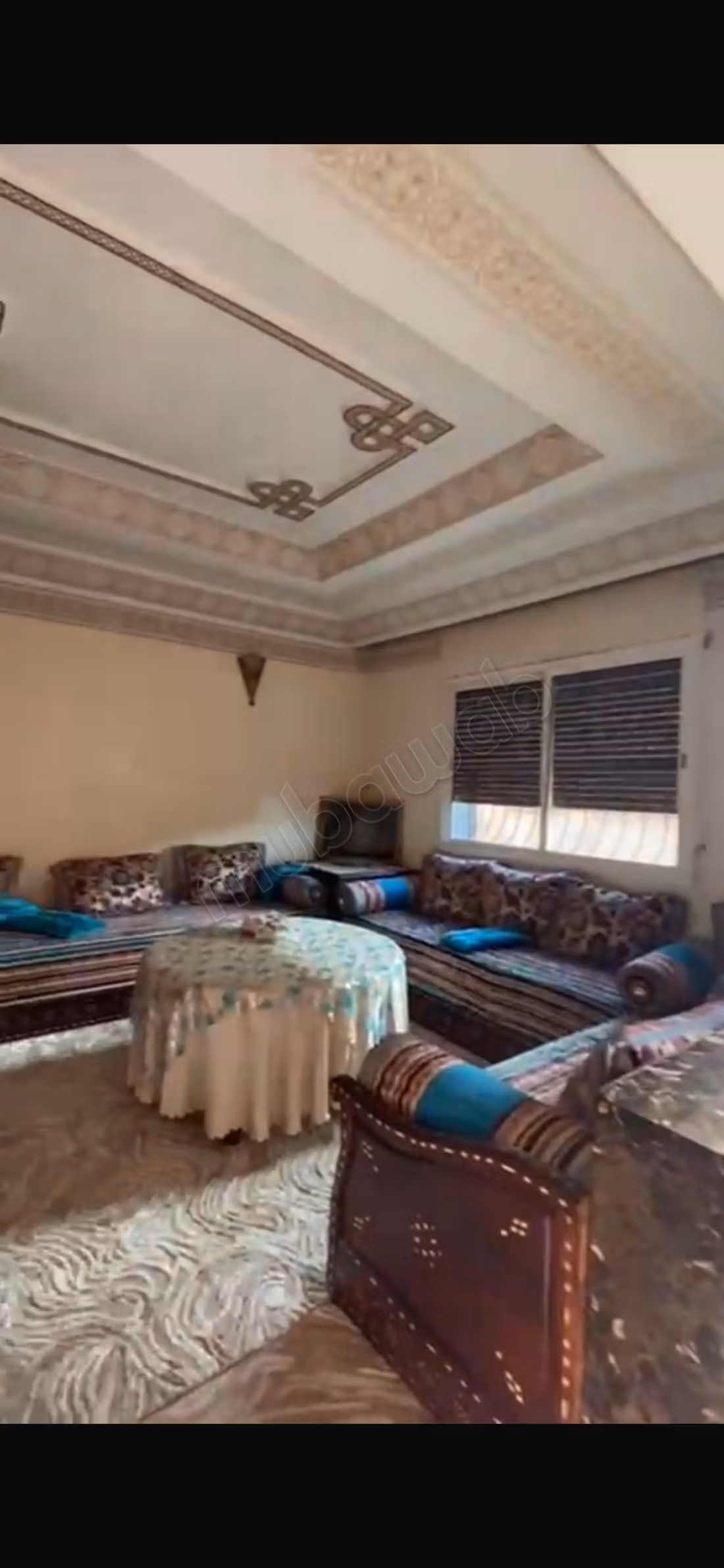 Casa en venta en Oulad Saleh. 5 habitaciones hermosas. Puerta resistente, salón marroquí tradicional