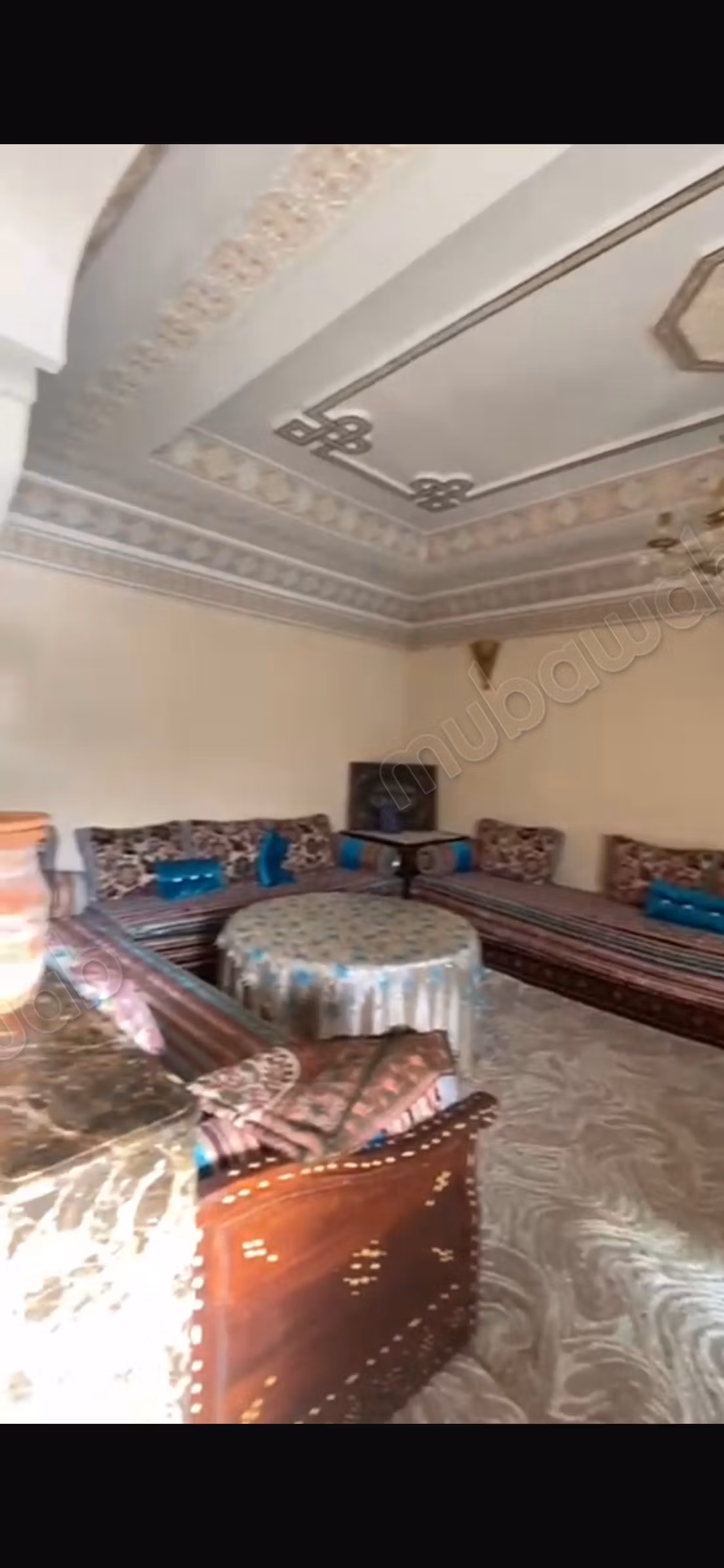 Casa en venta en Oulad Saleh. 5 habitaciones hermosas. Puerta resistente, salón marroquí tradicional