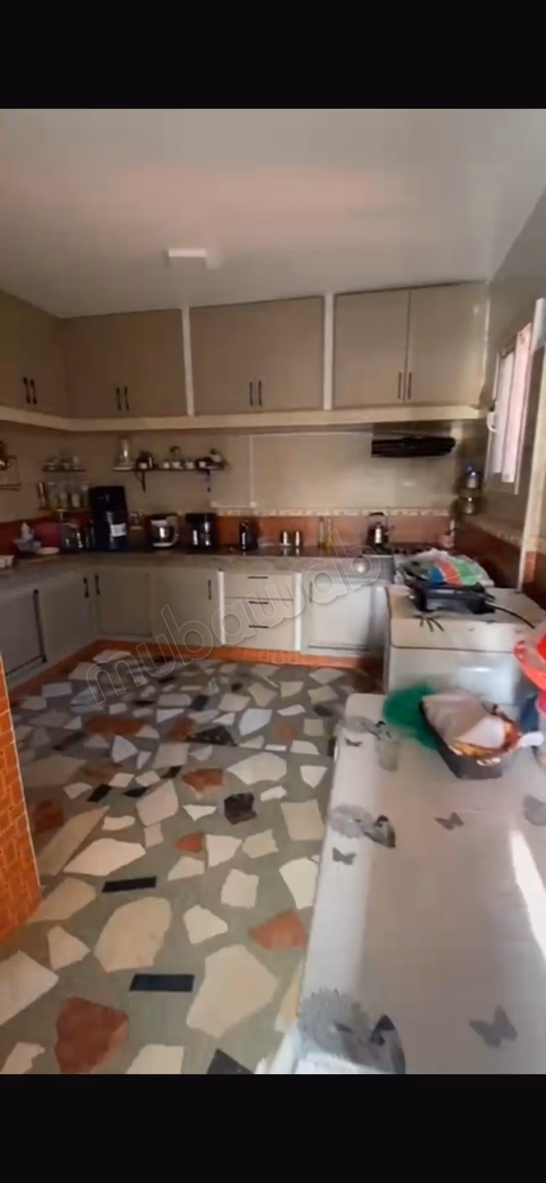 Casa en venta en Oulad Saleh. 5 habitaciones hermosas. Puerta resistente, salón marroquí tradicional