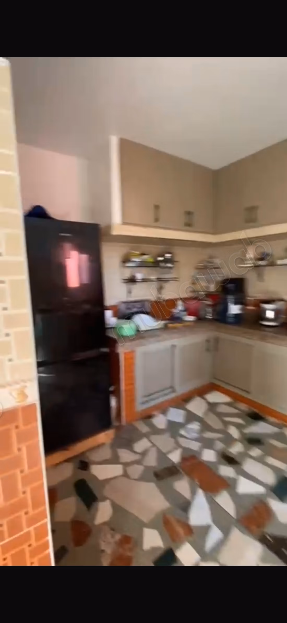 Casa en venta en Oulad Saleh. 5 habitaciones hermosas. Puerta resistente, salón marroquí tradicional