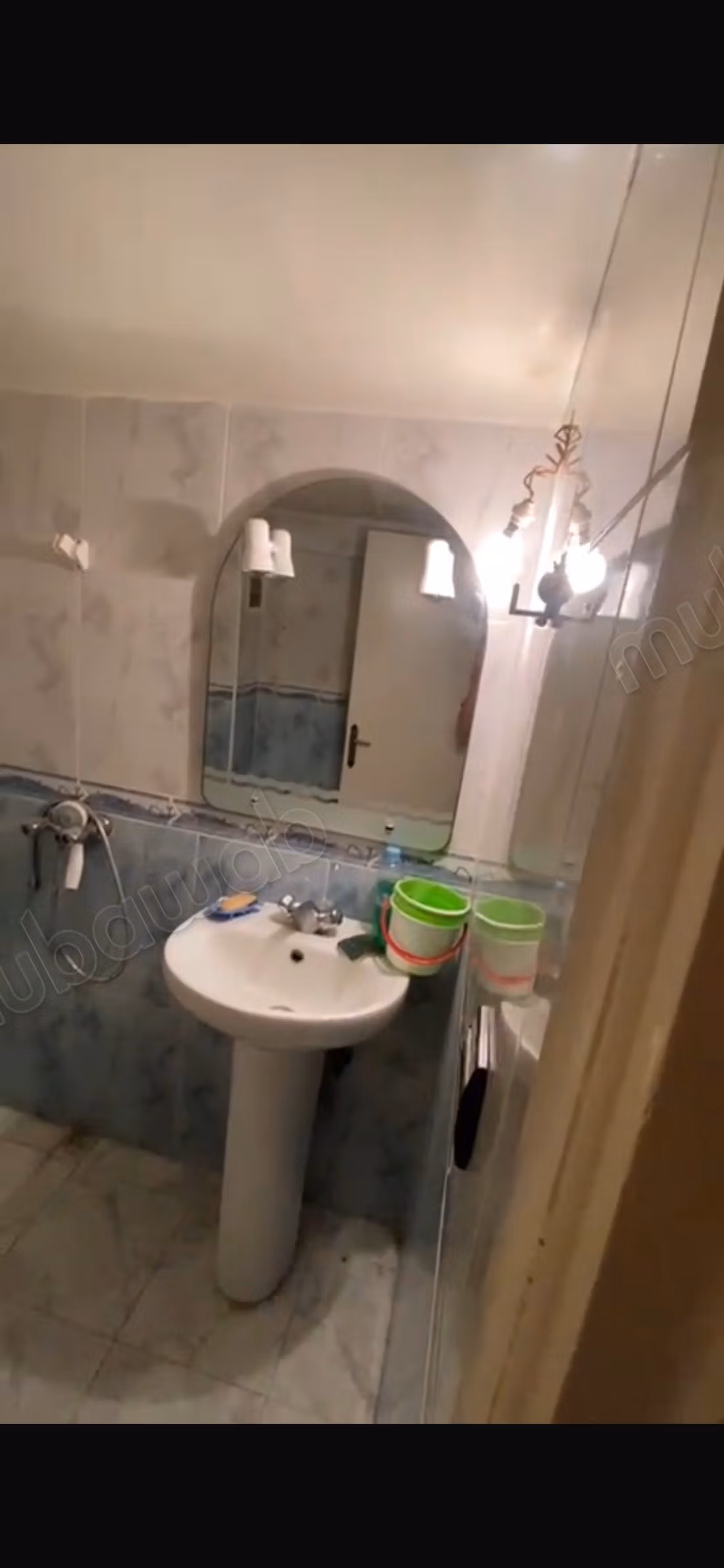 Casa en venta en Oulad Saleh. 5 habitaciones hermosas. Puerta resistente, salón marroquí tradicional