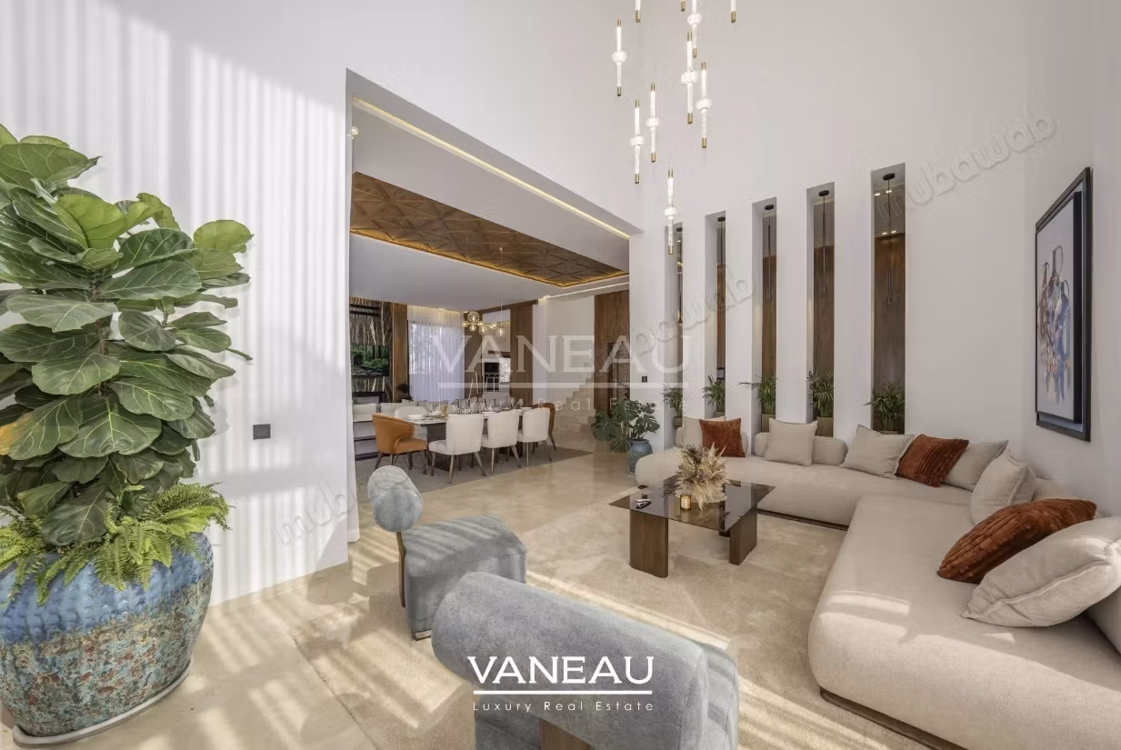 Villa 10 minutes from the city center with high-end finishes