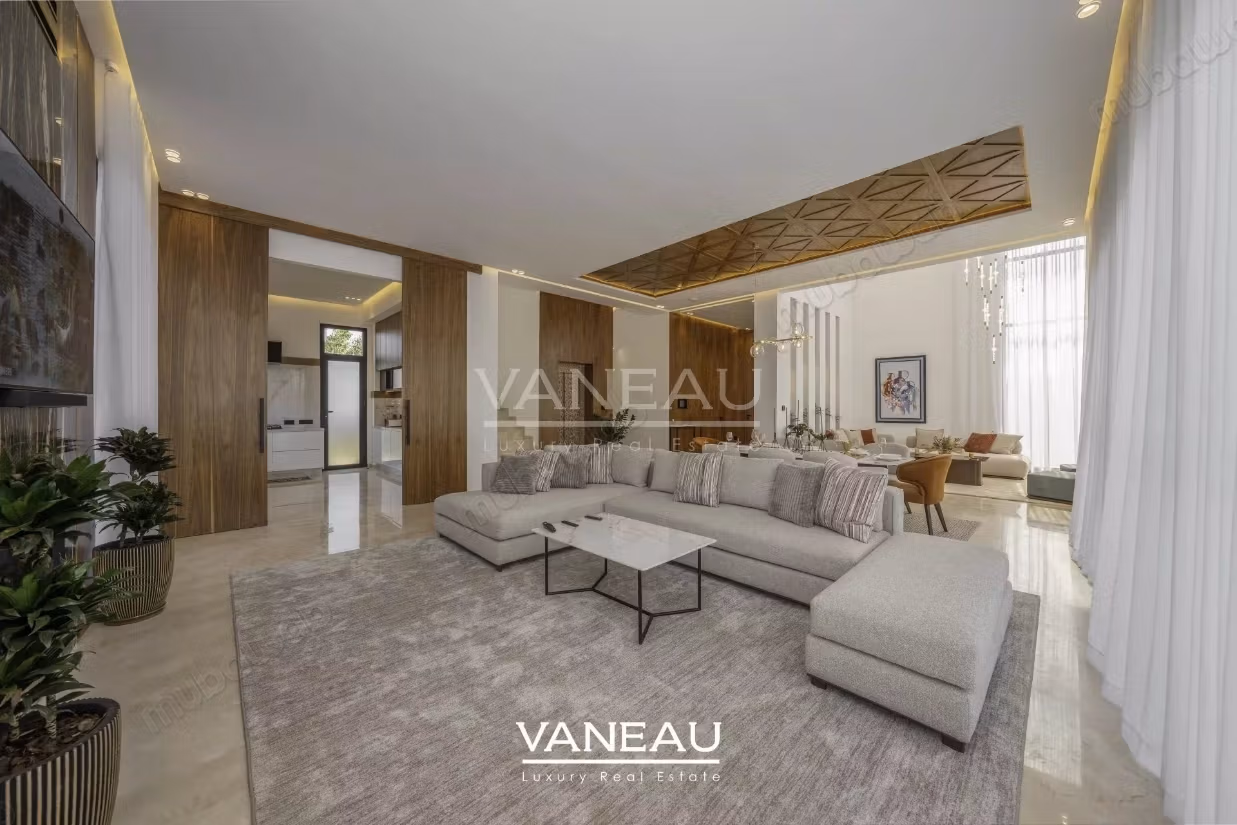 Villa 10 minutes from the city center with high-end finishes