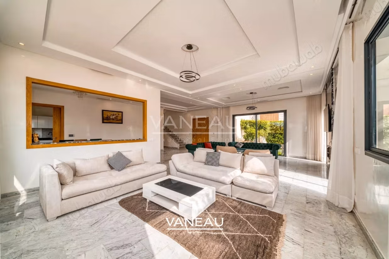 Villa 4 chambres avec piscine Résidence avec golf Marrakech