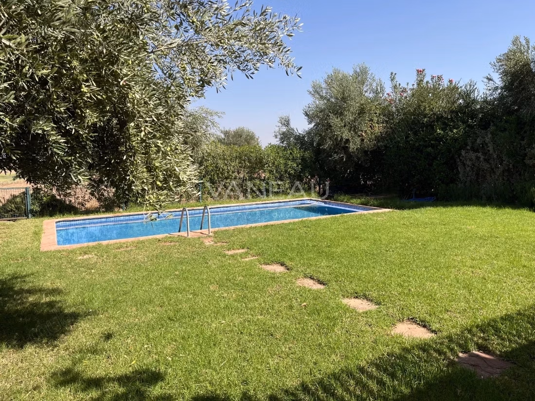 Belle villa 3 chambres front de golf route Ourika