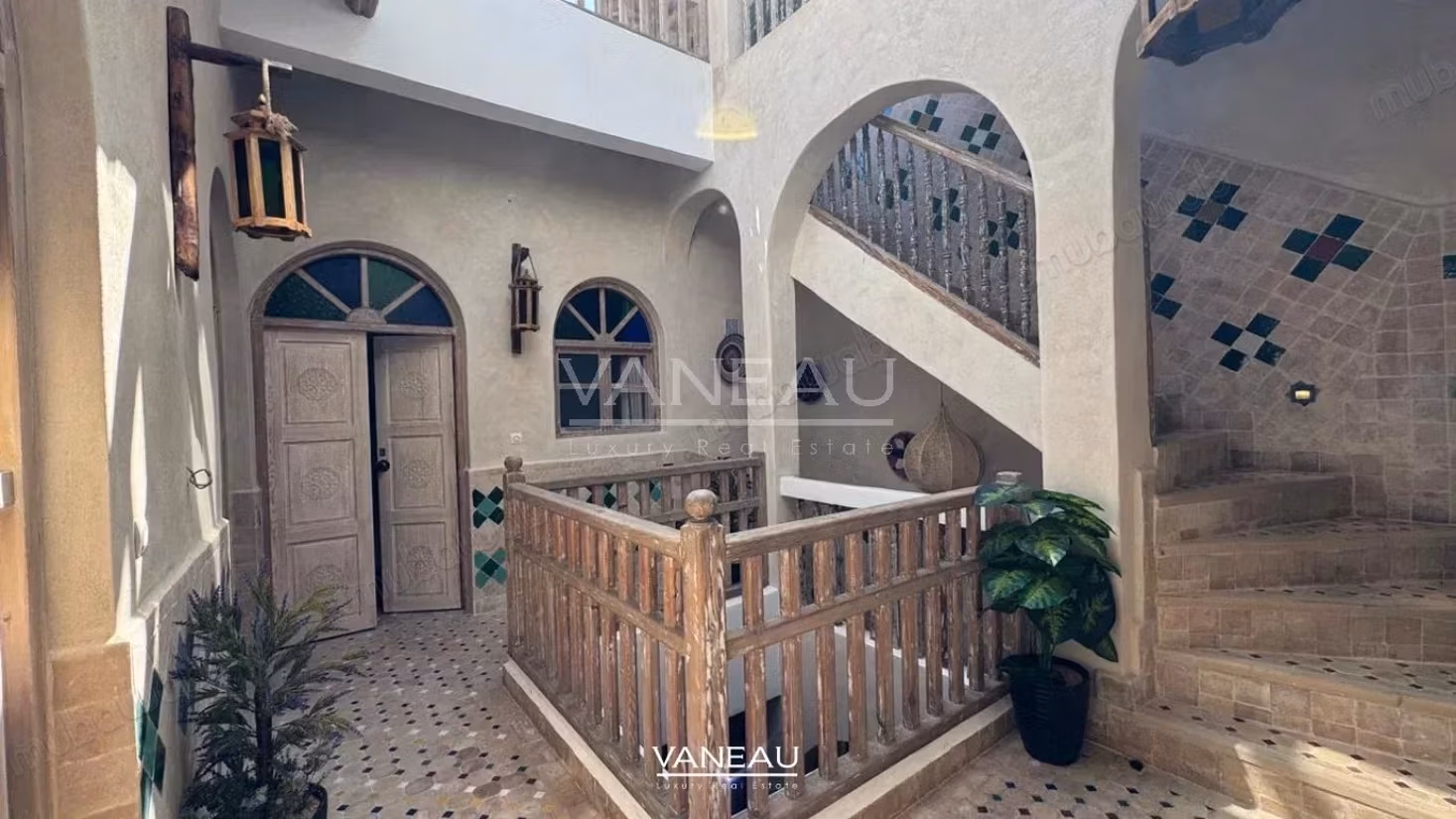 Renovated riad ready to be operated for sale Location N1 Medina