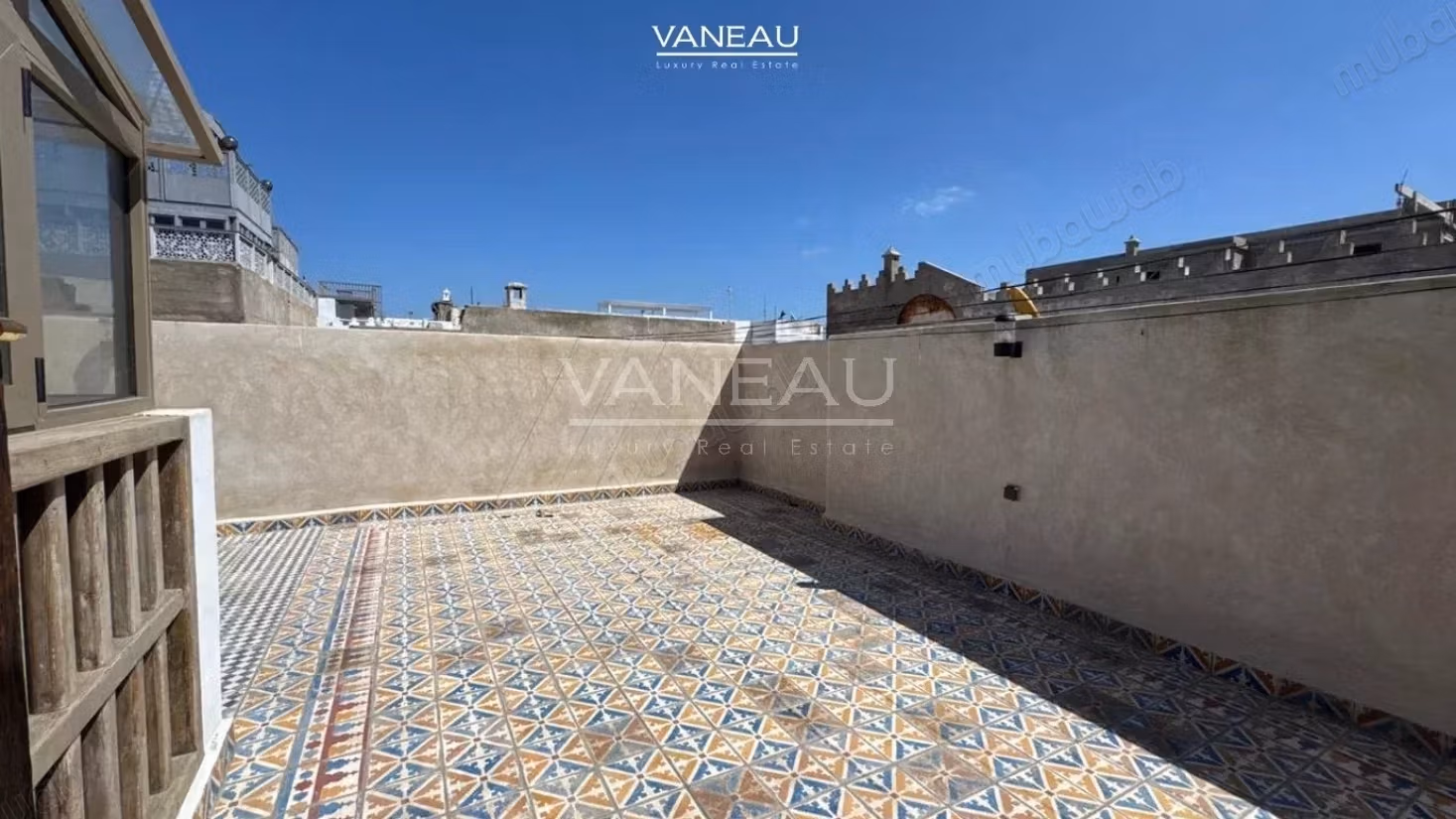 Renovated riad ready to be operated for sale Location N1 Medina