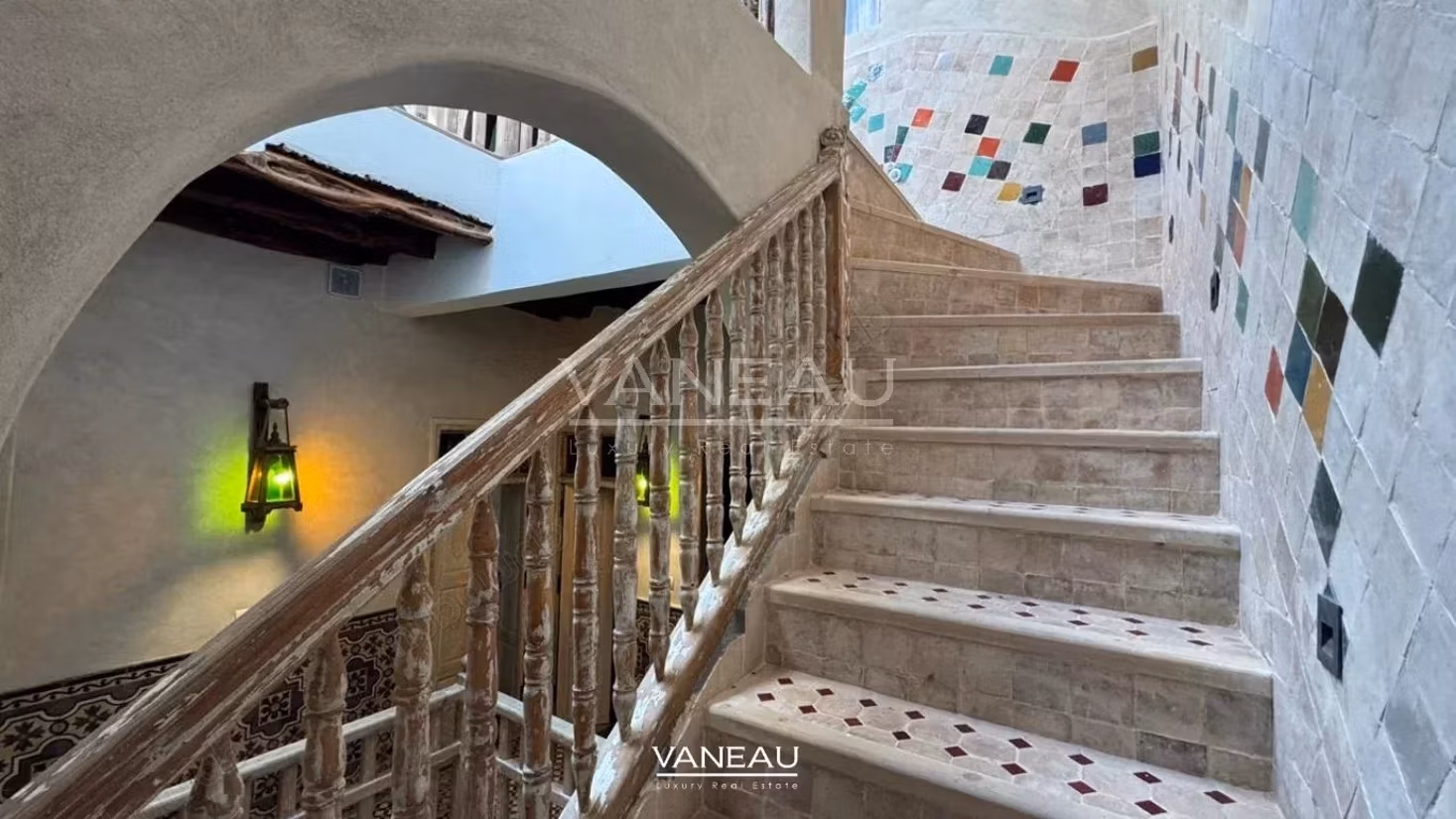 Renovated riad ready to be operated for sale Location N1 Medina