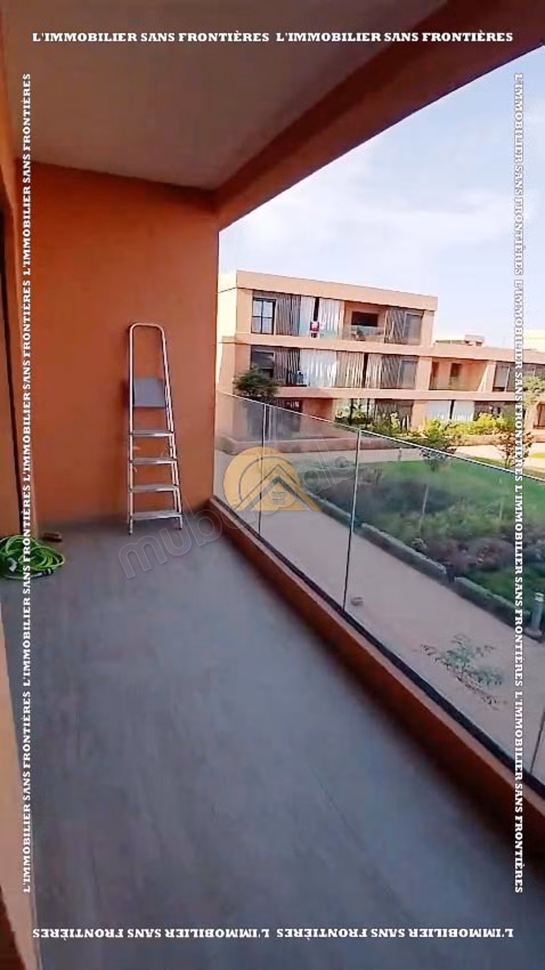 Appartement meublé de 78 m² au Golf Noria – 2 chambres, balcon, terrasse, piscine et parking titré