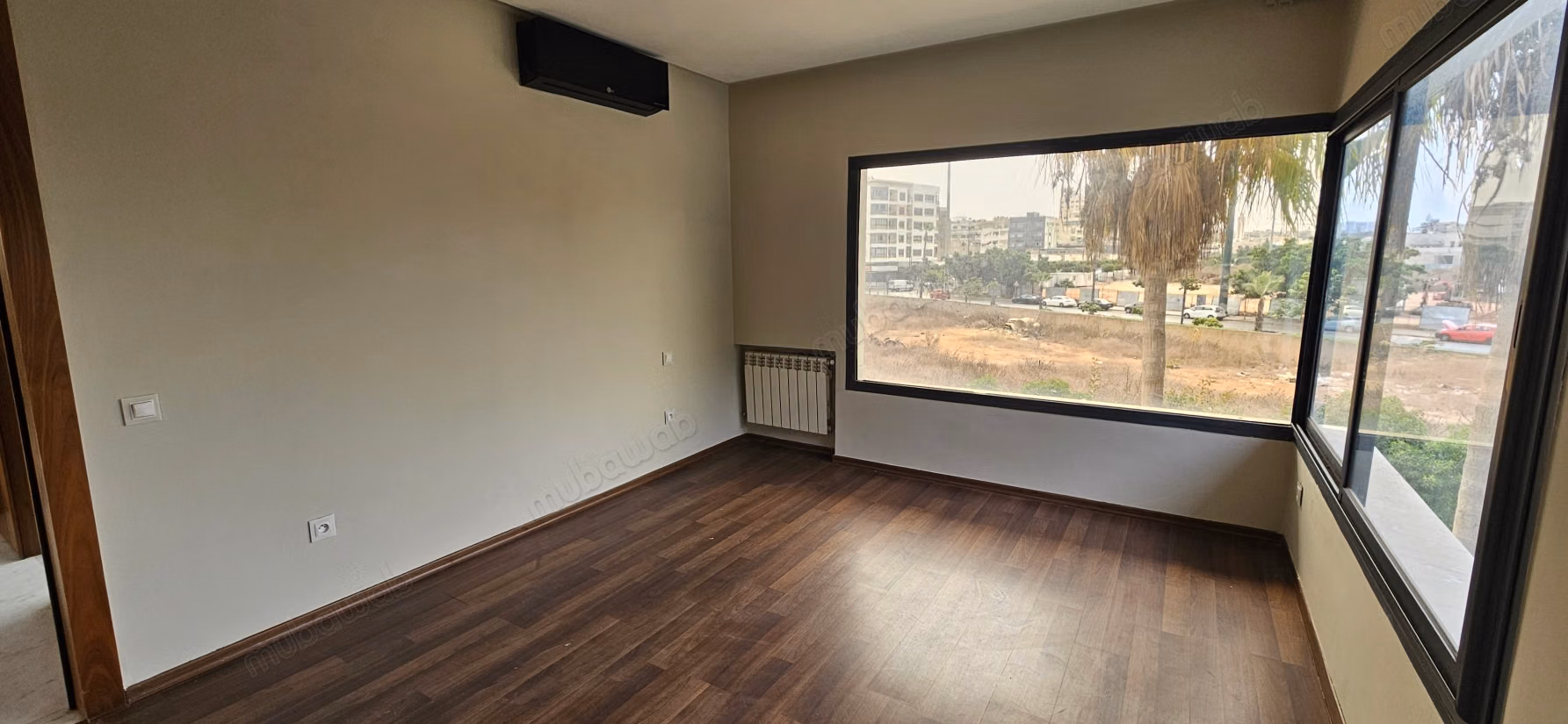 Bella villa di 680 m2 con piscina a Manar