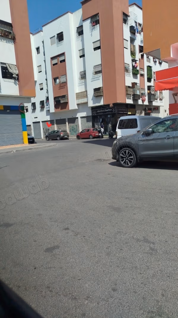Vend local commercial à Sidi Moumen.
Surface de 23 m²