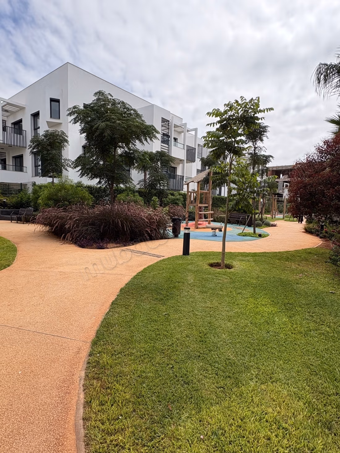 Rez de jardin à louer 
AIN DIAB