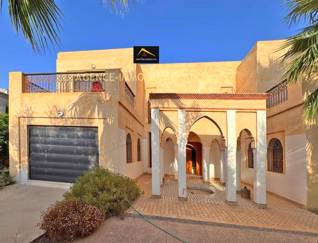 Villa de 3 niveaux à vendre Amelkis, 1050m²