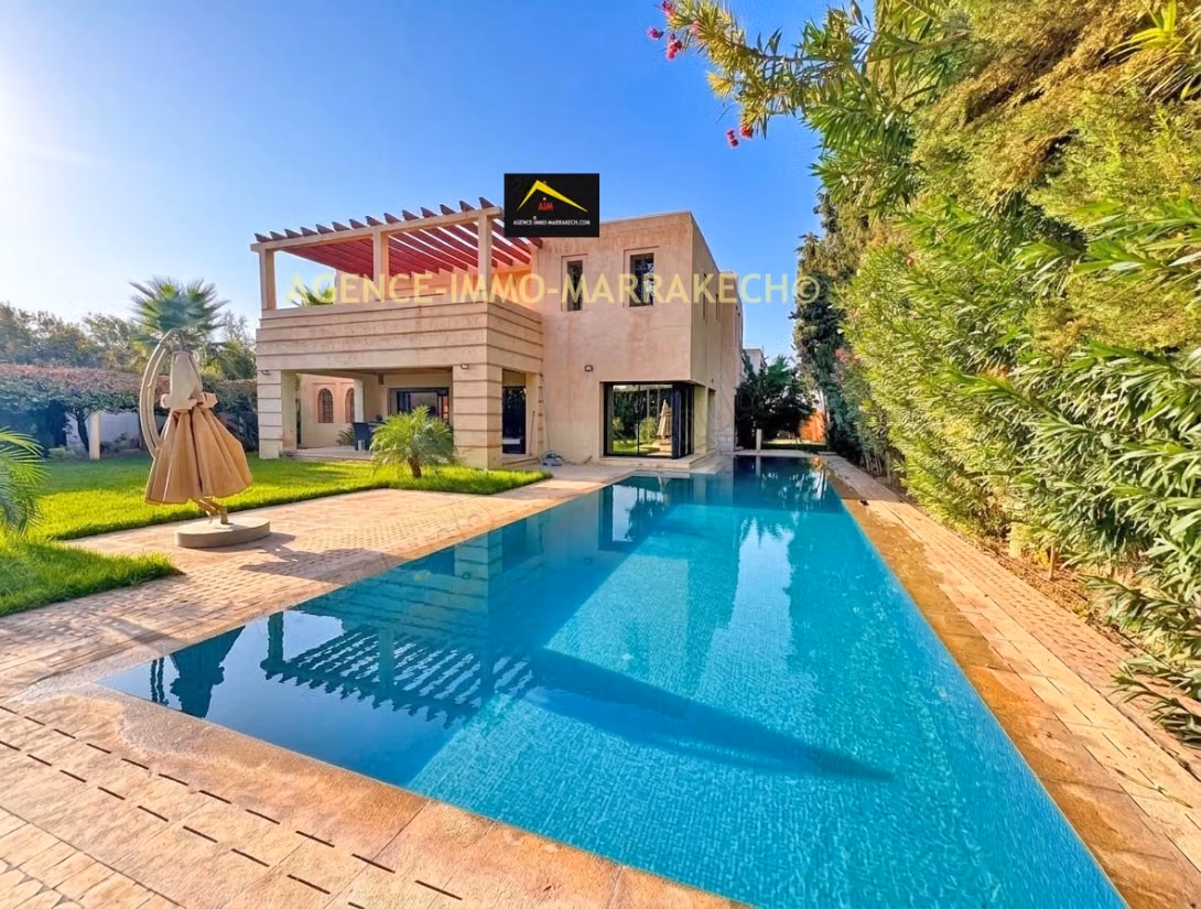 Villa de 3 niveaux à vendre Amelkis, 1050m²