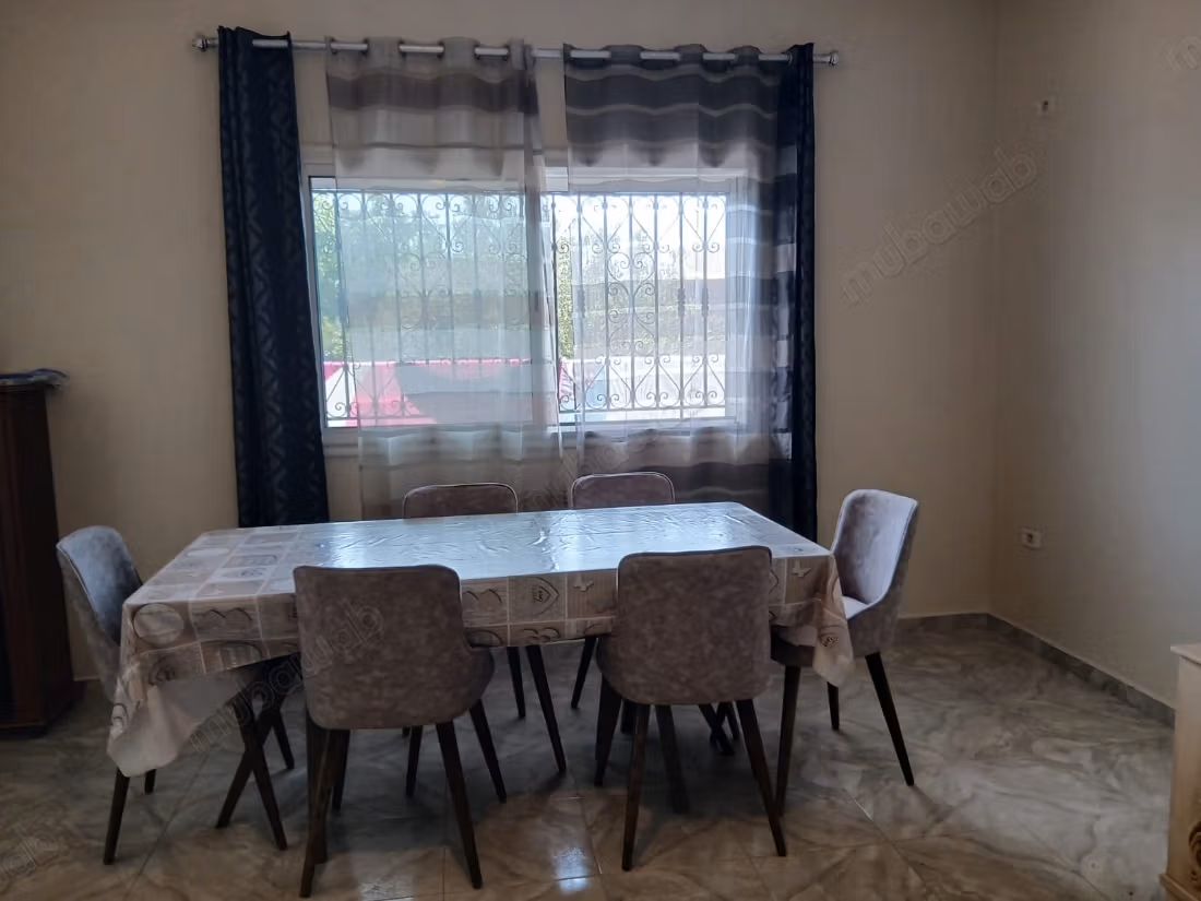 Luxury villa for sale. Total area 180 m². Well furnished