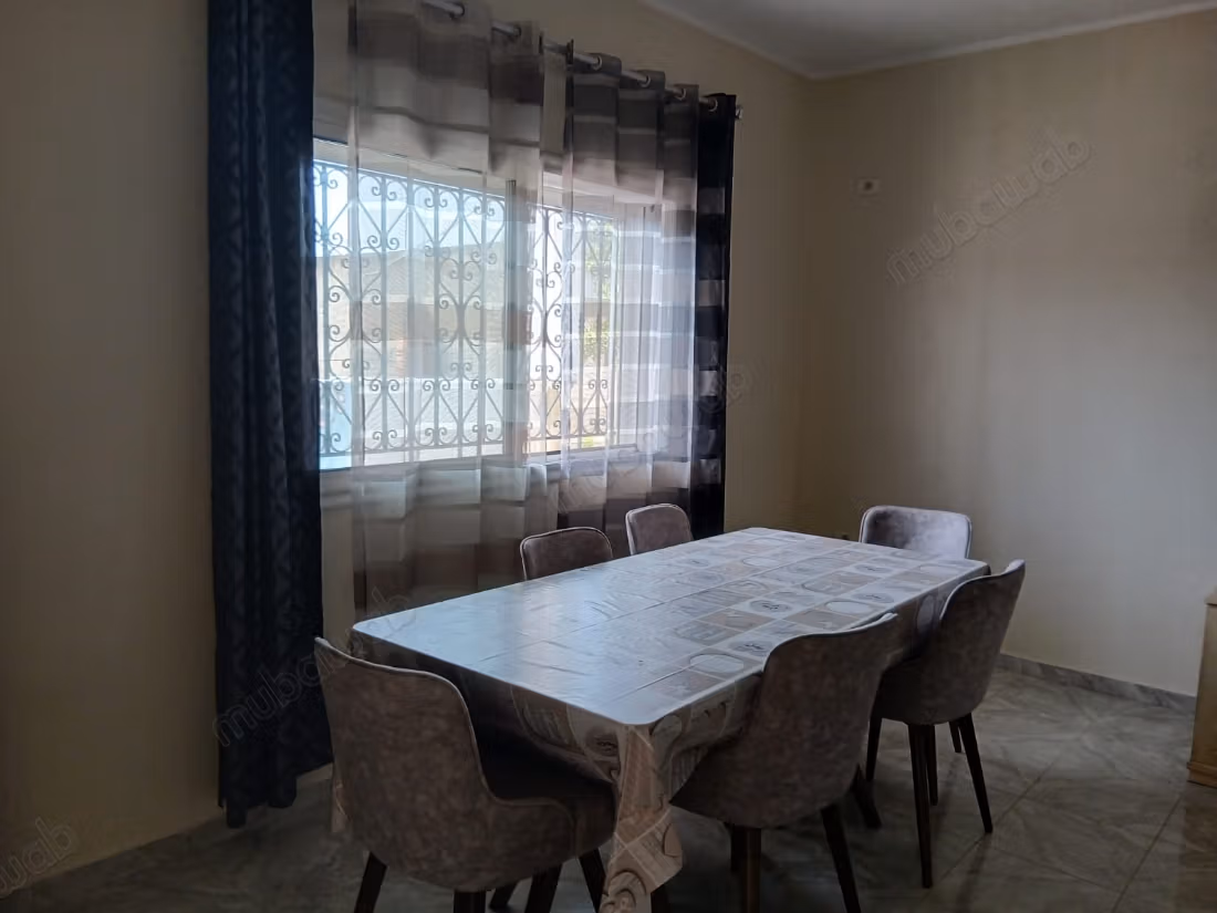 Luxury villa for sale. Total area 180 m². Well furnished