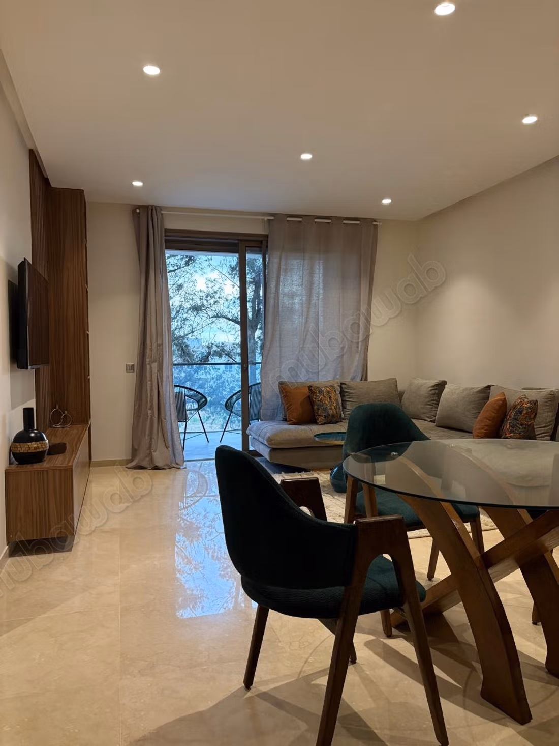 For rent – Modern furnished apartment with swimming pool and gym
