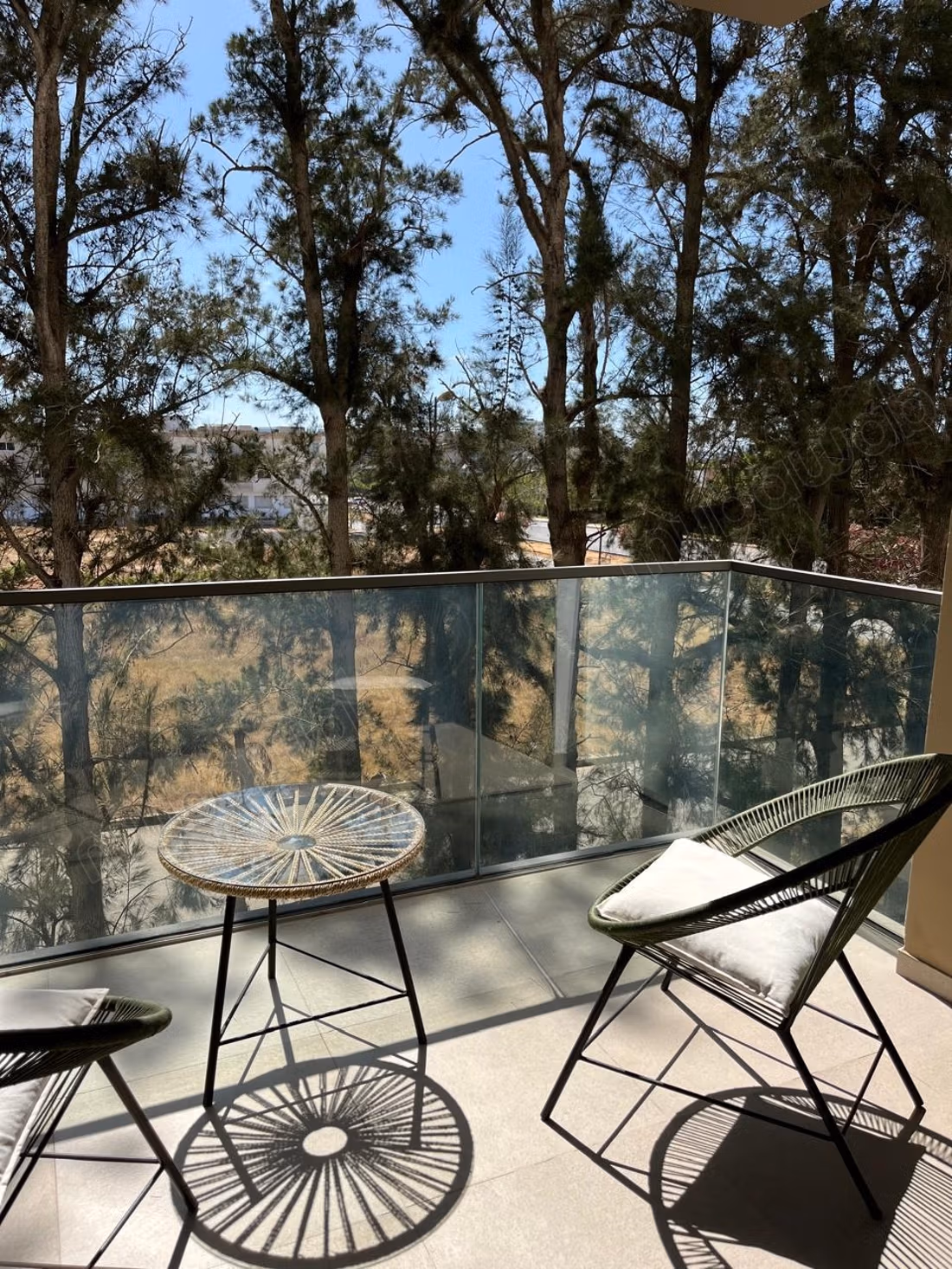 For rent – Modern furnished apartment with swimming pool and gym