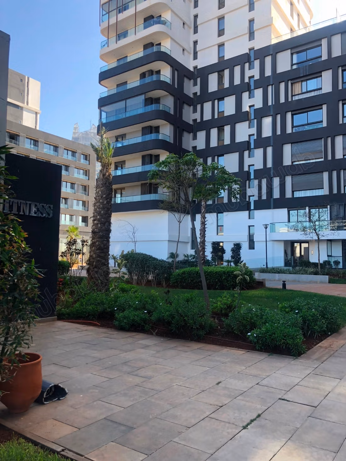 Louez cet appartement à Casablanca Finance City. 1 belle chambre. Bien meublé