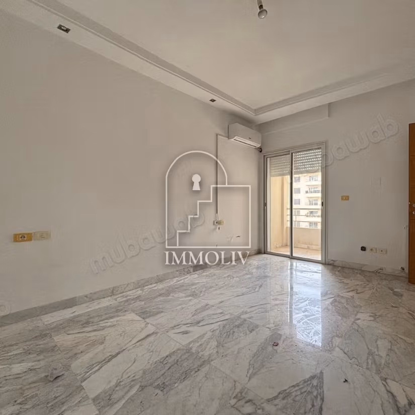 For rent an office H4 in Lake 2
