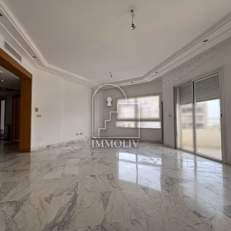 For rent an office H4 in Lake 2