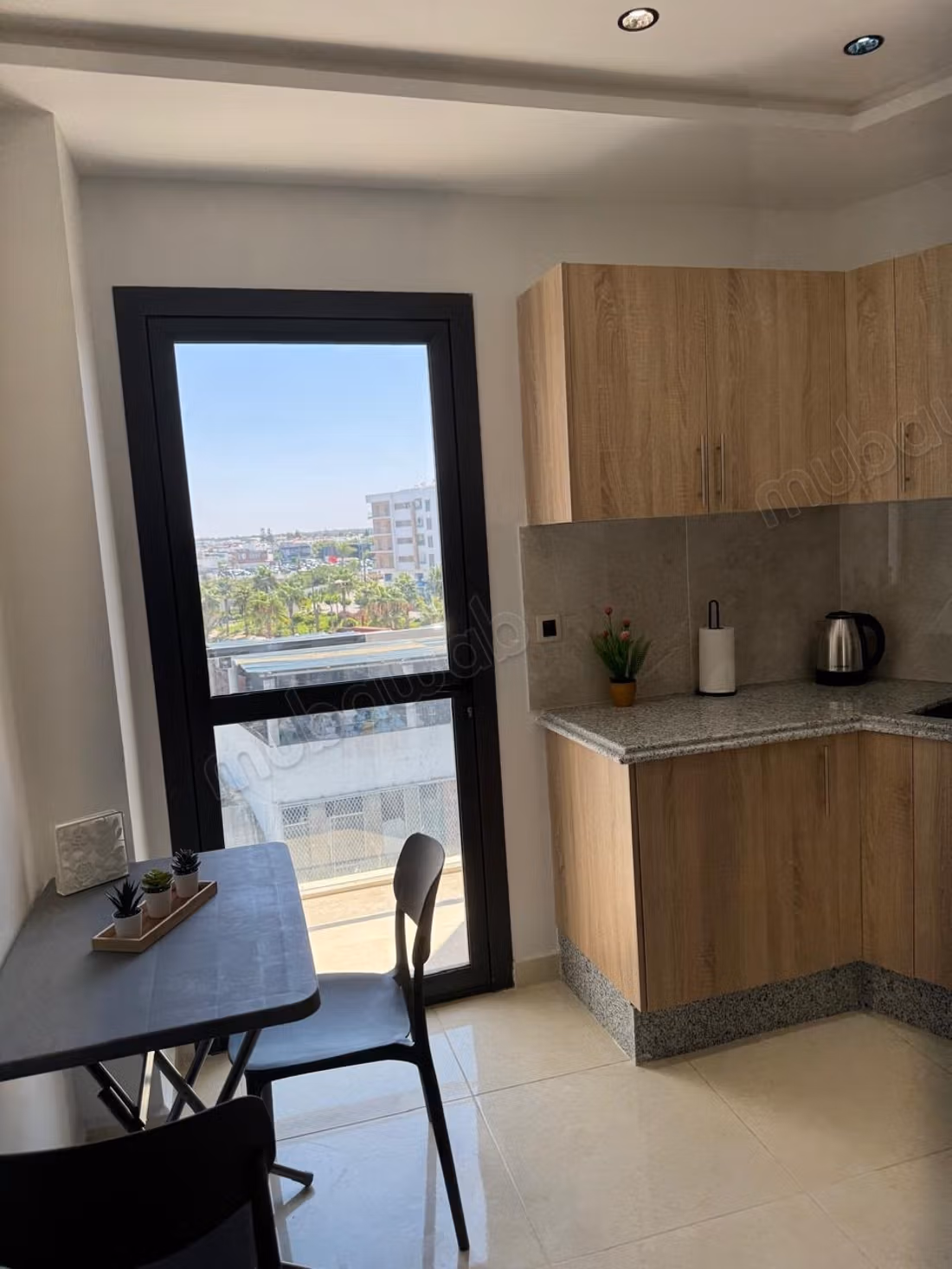 Appartement meublé climatisé à kenitra bir rami