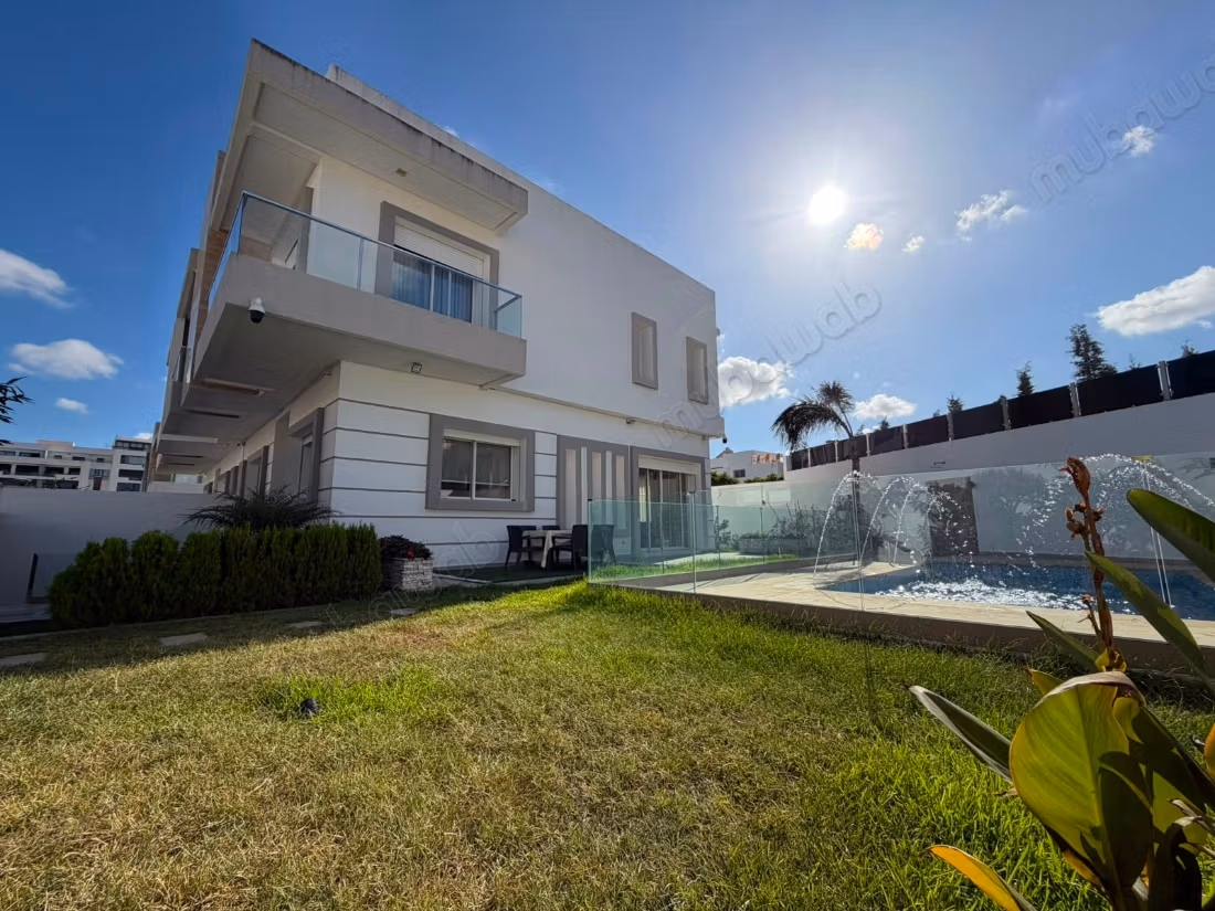 Villa de prestige con piscina privada climatizada