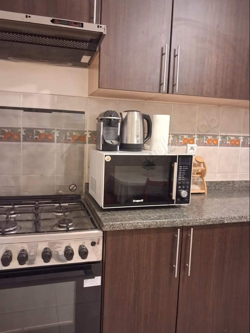 Appartement à vendre à Route de Safi. 
2 belles chambres. 
Bien meublé