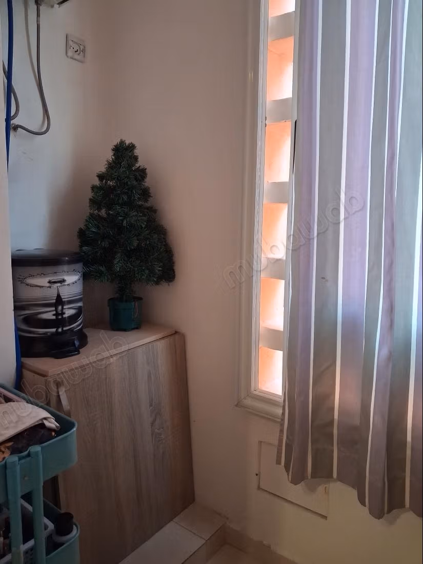 Appartement à vendre à Route de Safi. 
2 belles chambres. 
Bien meublé