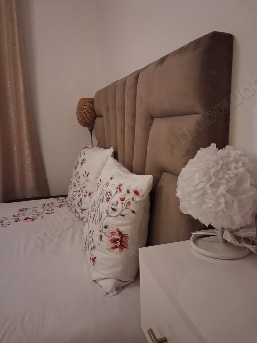 Appartement à vendre à Route de Safi. 
2 belles chambres. 
Bien meublé
