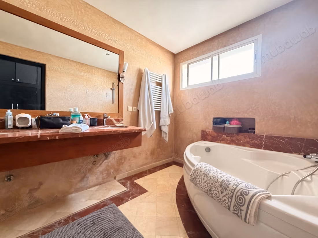 Villa ammobiliata in affitto a CIL con piscina