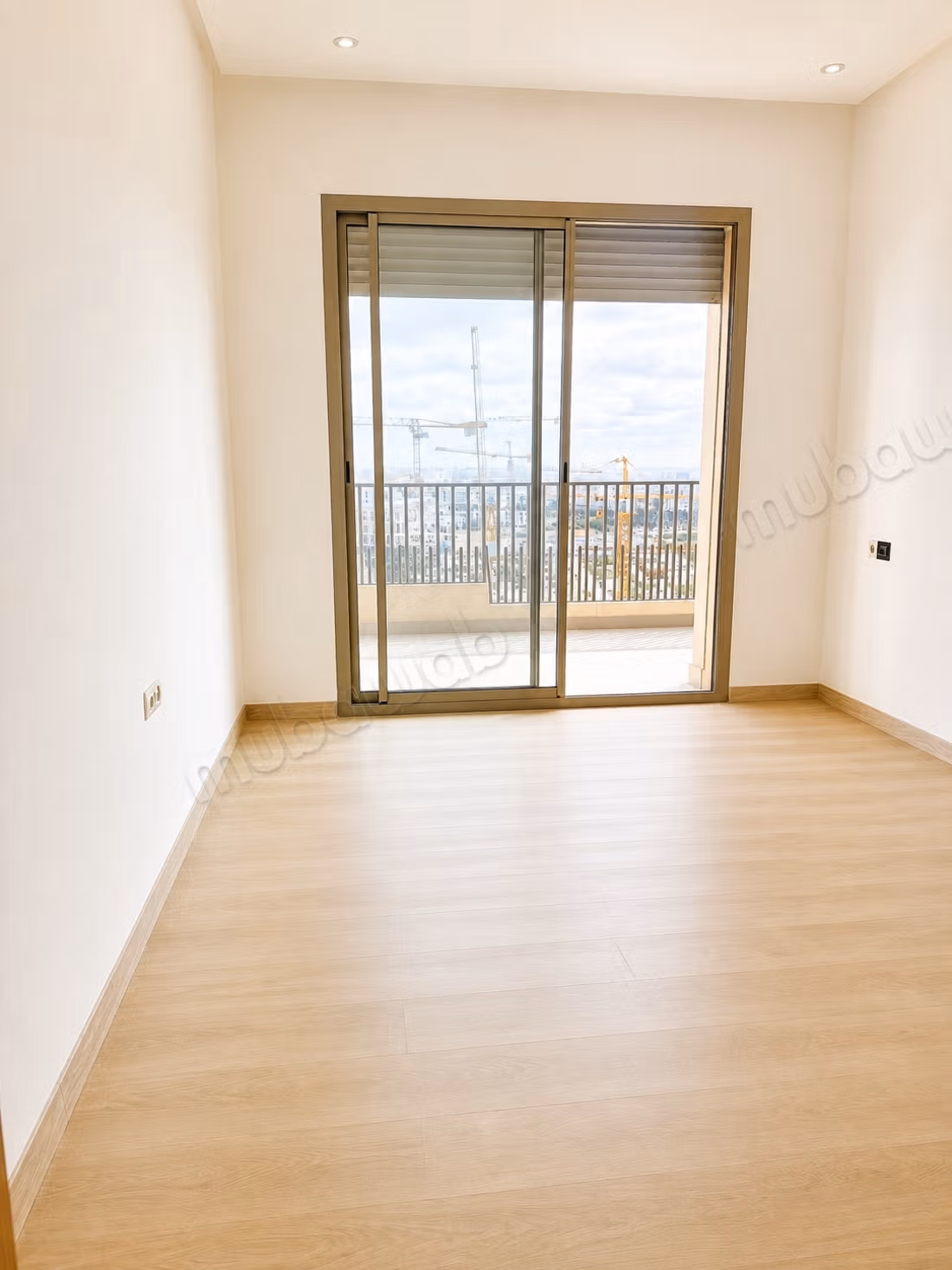 Nieuwe lege appartement met 2 slaapkamers – Open uitzicht CFC