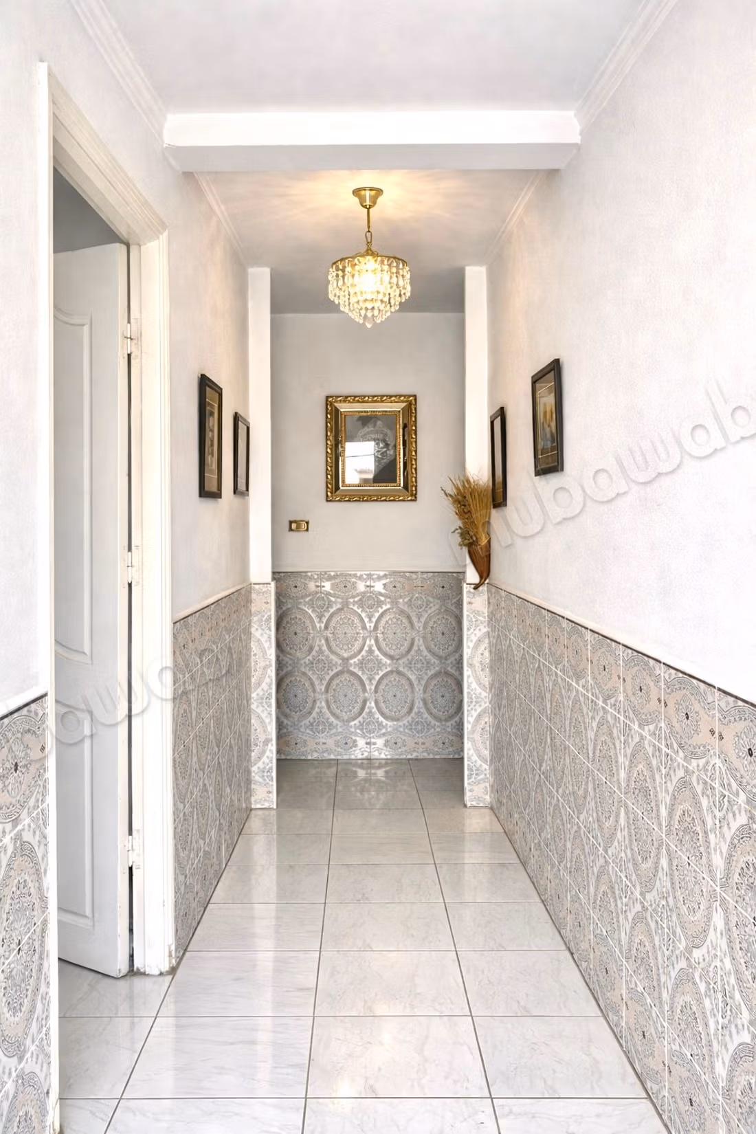 Villa de haut standing à vendre à El Mourouj 3.
Surface de 150 m².
Belle terrasse et jardin