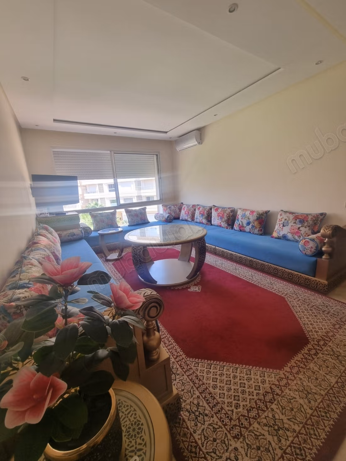 Appartement à louer à Riyadh Salam. 2 chambres. Parabole et...
