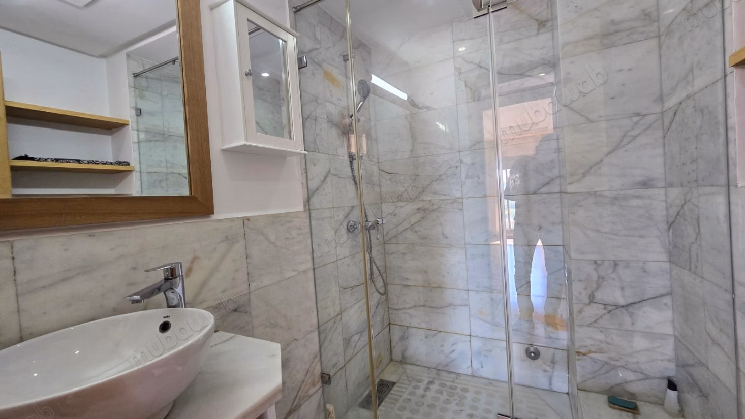 Bel appartement vue sur le CAF