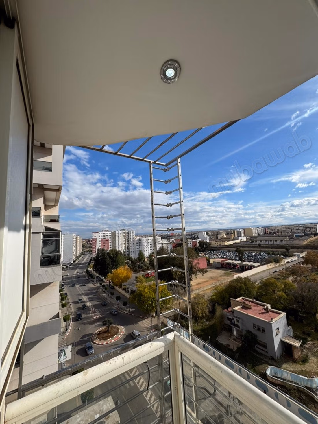 ​Bel appartement titré et ensoleillé à vendre