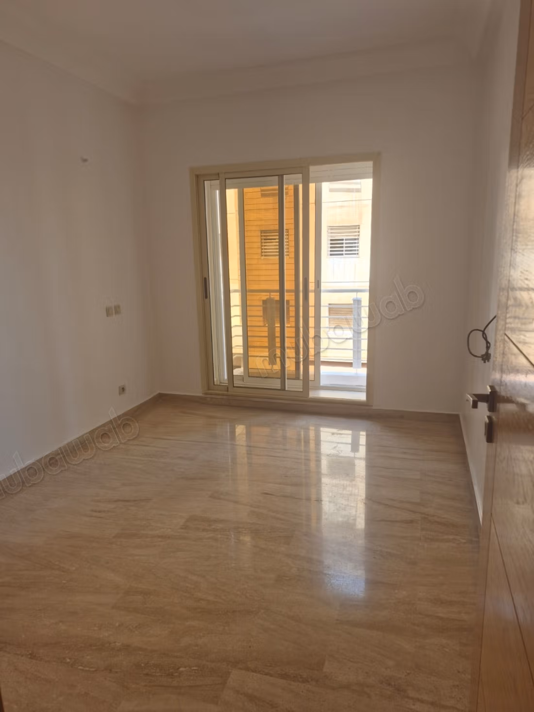Alquilar un apartamento en Sidi Maârouf. 3 hermosas habitaciones