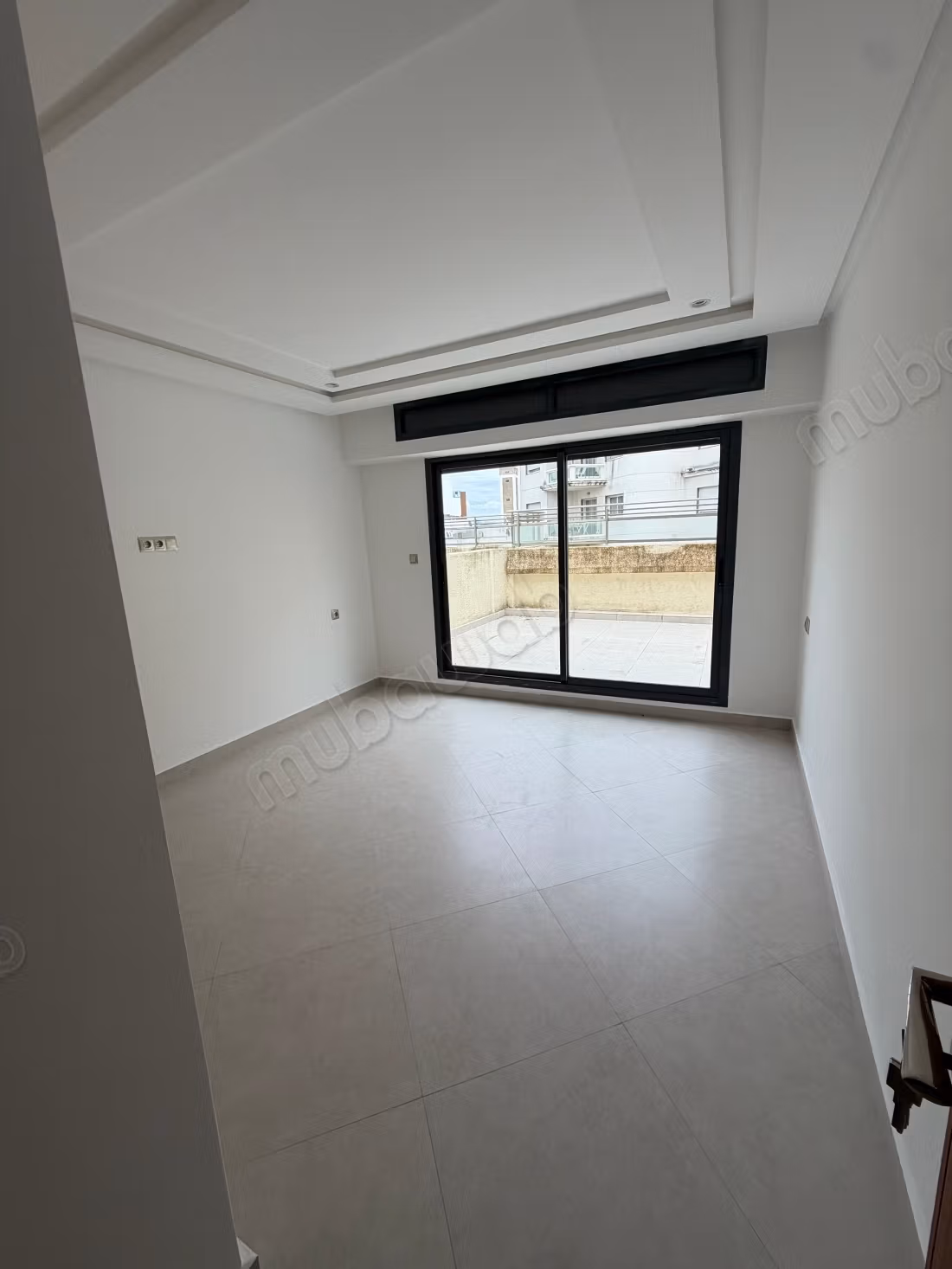 Appartement en location à Iberie. Surface de 135 m². Avec ascenseur et terrasse