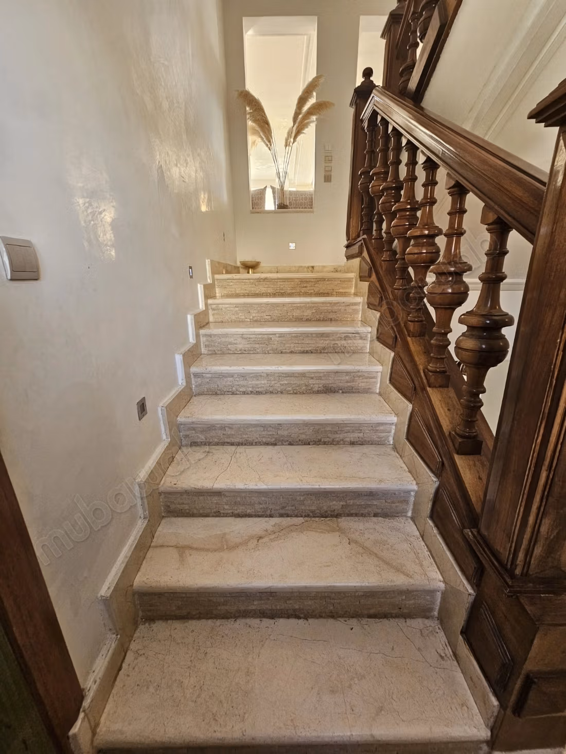 Beautiful villa with 4 bedrooms in Harhoura with a pool facing the sea