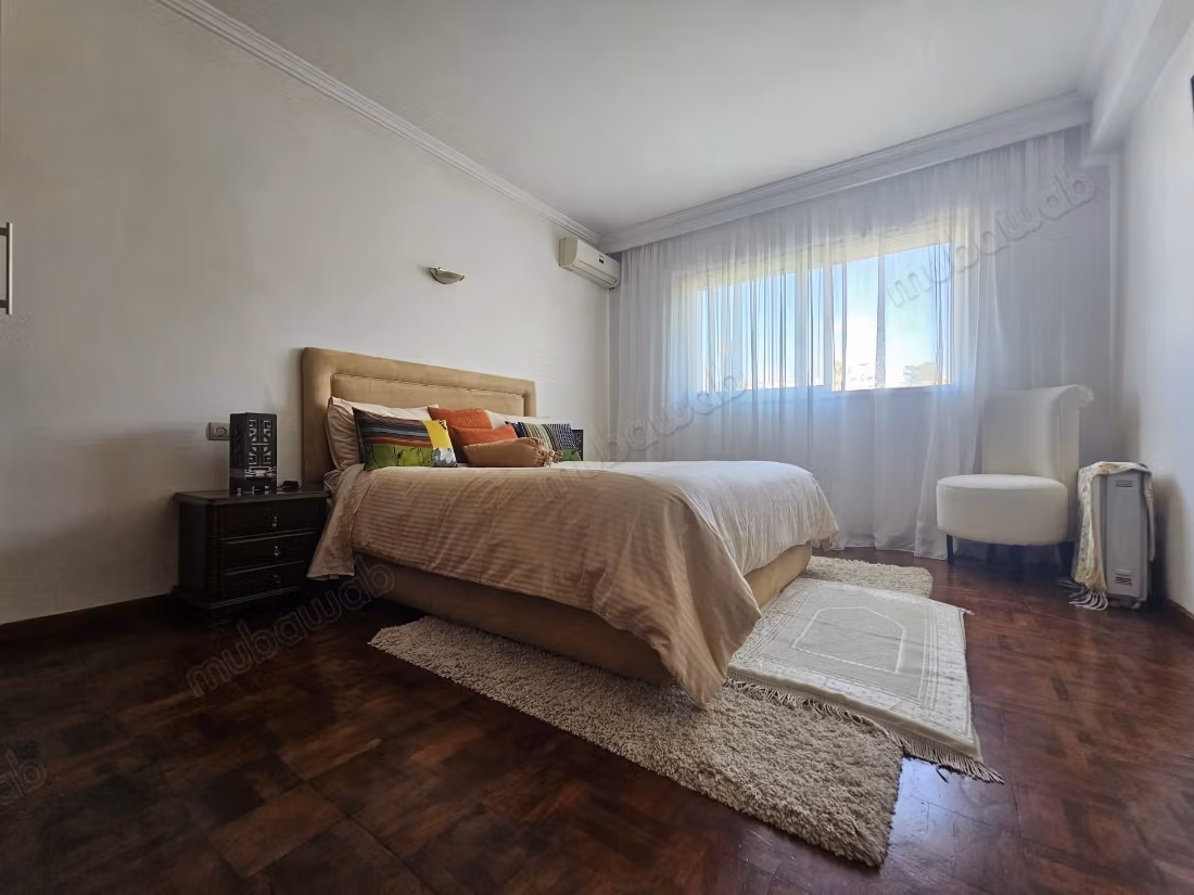 Beautiful villa with 4 bedrooms in Harhoura with a pool facing the sea
