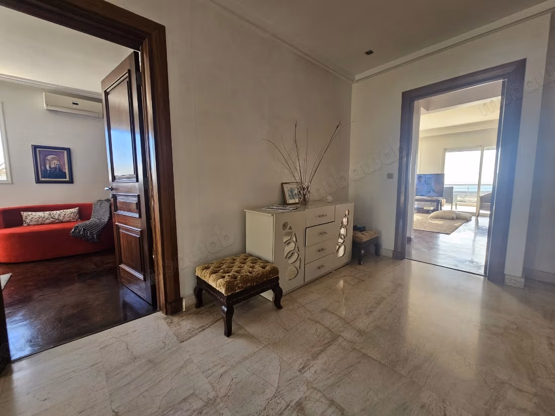 Beautiful villa with 4 bedrooms in Harhoura with a pool facing the sea