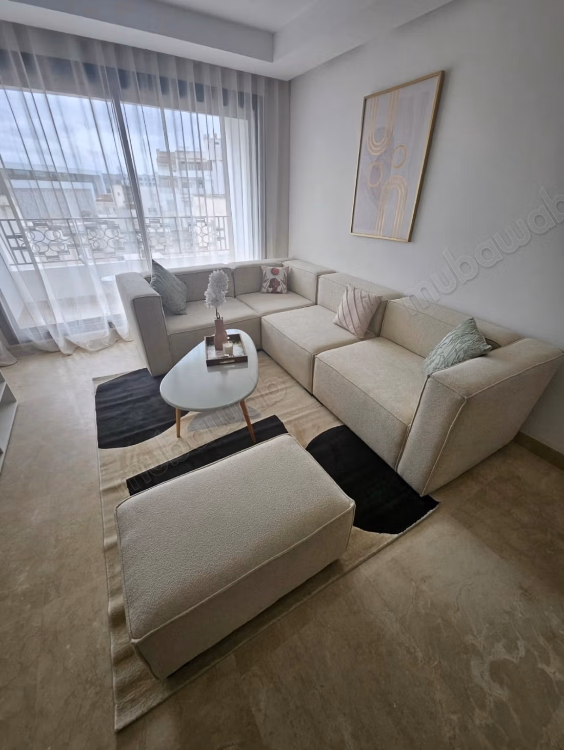 Louez cet appartement à Gauthier. 
Surface de 85 m². 
Bien meublé