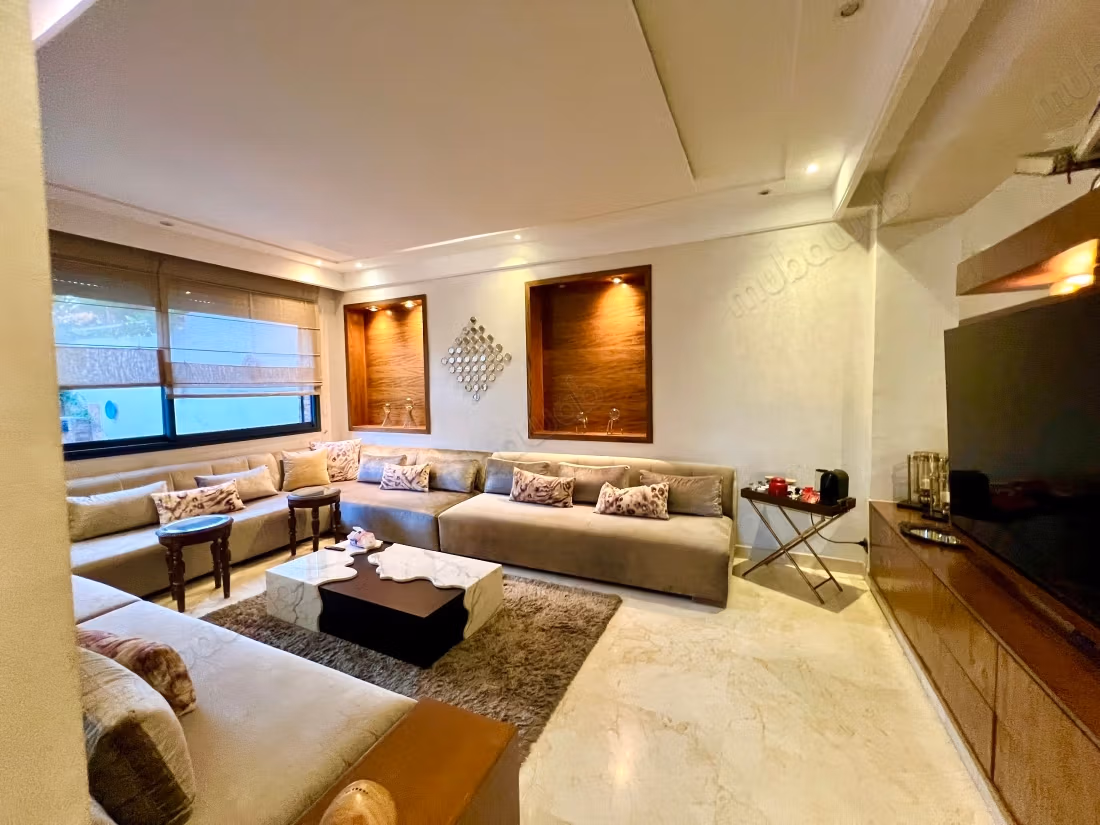 Bella villa di 660m2 a Bouskoura Città Verde