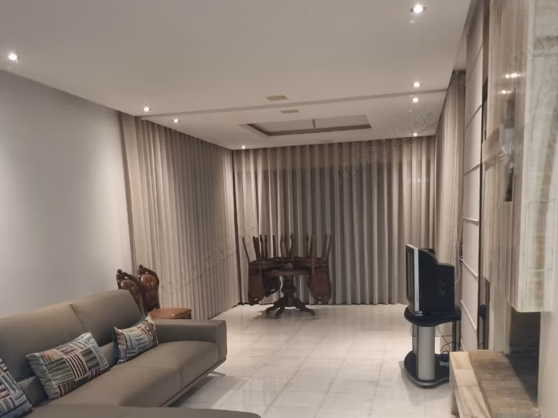 Villa moderna R1 con piscina privada y jardín