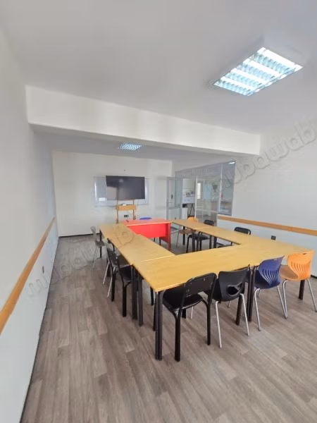 Gran centro de formación equipado