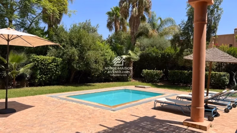 Une Villa meublé à louer avec piscine