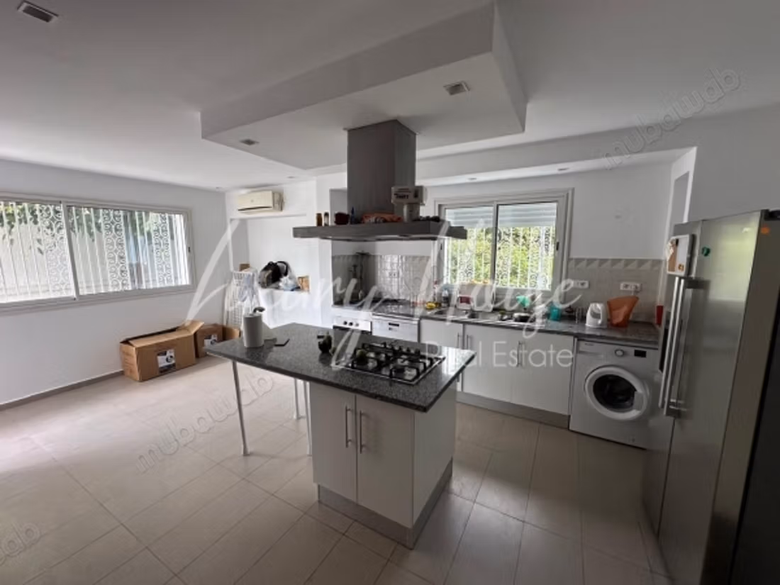 Charming villa S5 with swimming pool in Carthage Salammb