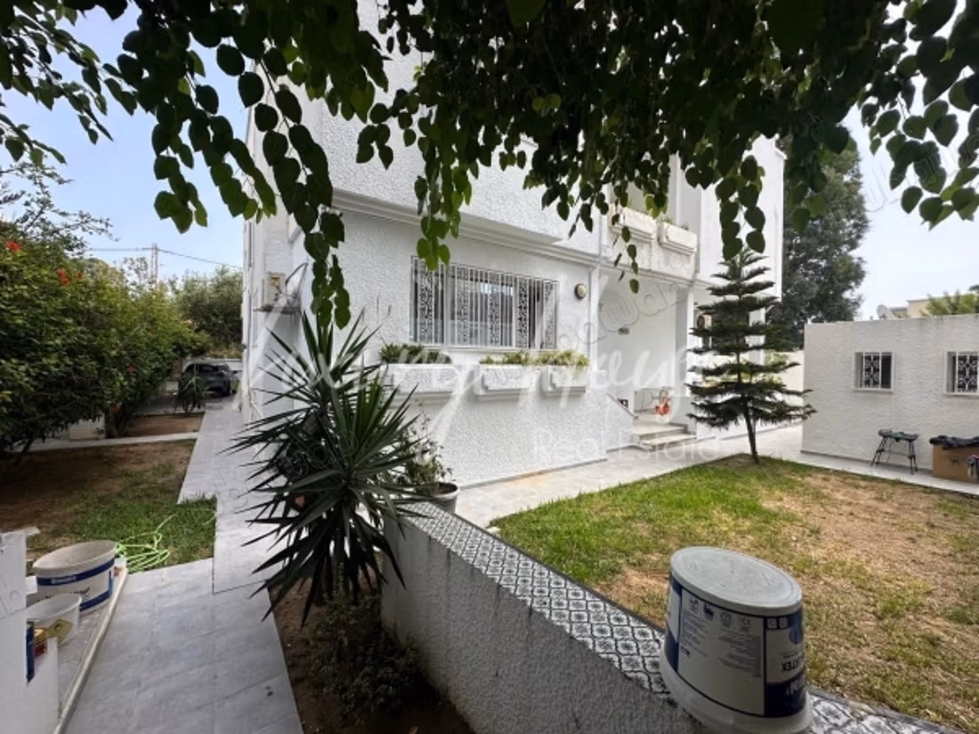 Charming villa S5 with swimming pool in Carthage Salammb