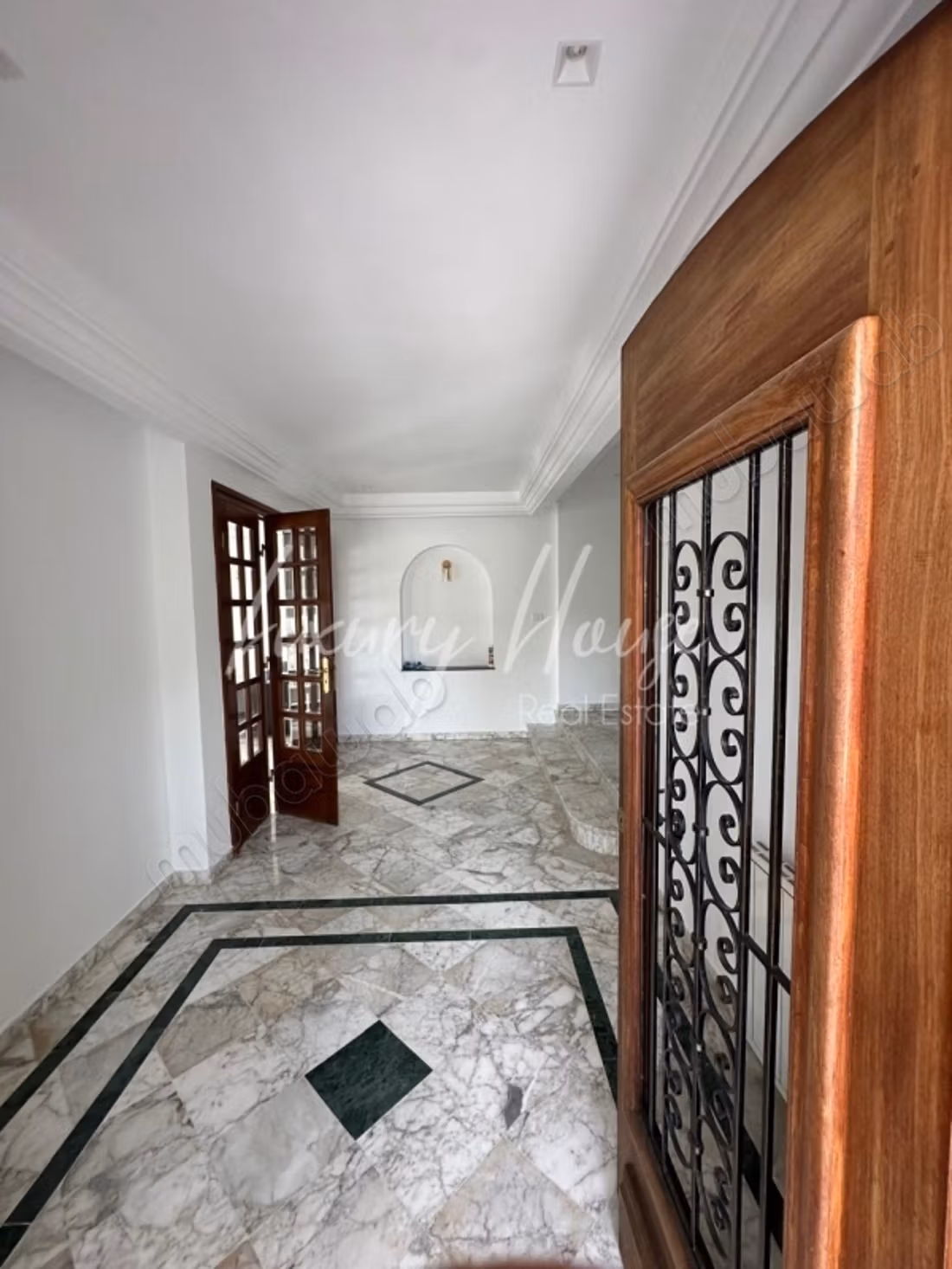 Charming villa S5 with swimming pool in Carthage Salammb