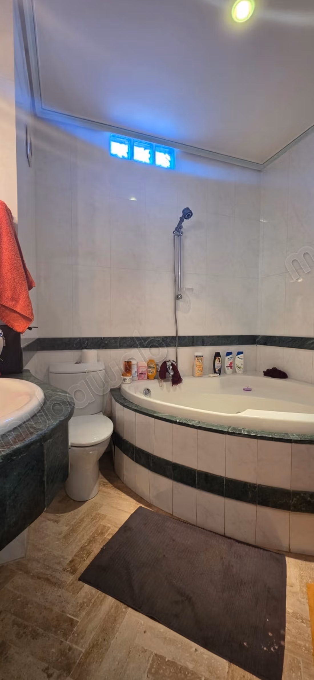 À vendre duplex à racine